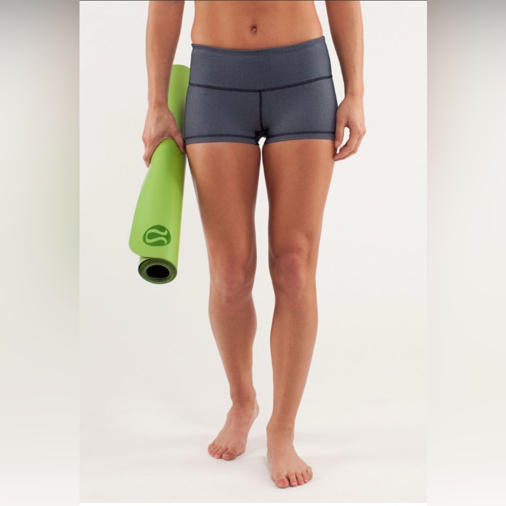 Lululemon Boogie Short *Denim Size 4